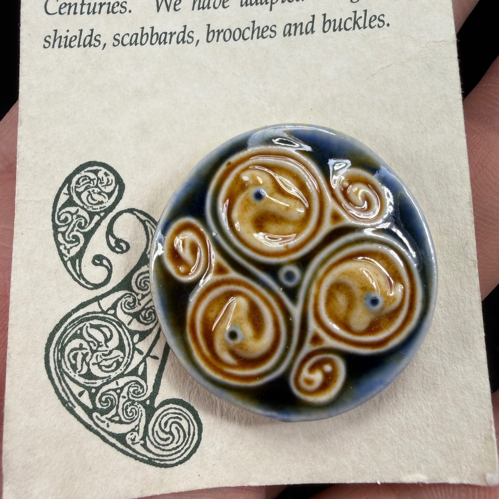 Arkland Studio Ireland Handmade Ceramic Celtic Spiral Brooch Pin Blue Amber 1" - Picture 5 of 8